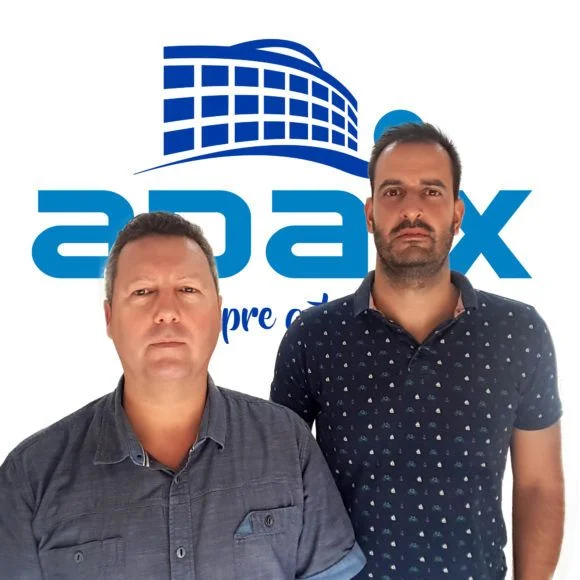 Entrevista a José Ignacio Piñeira y Pedro José Filippini, agentes inmobiliarios en Benidorm de la franquicia inmobiliaria Adaix.