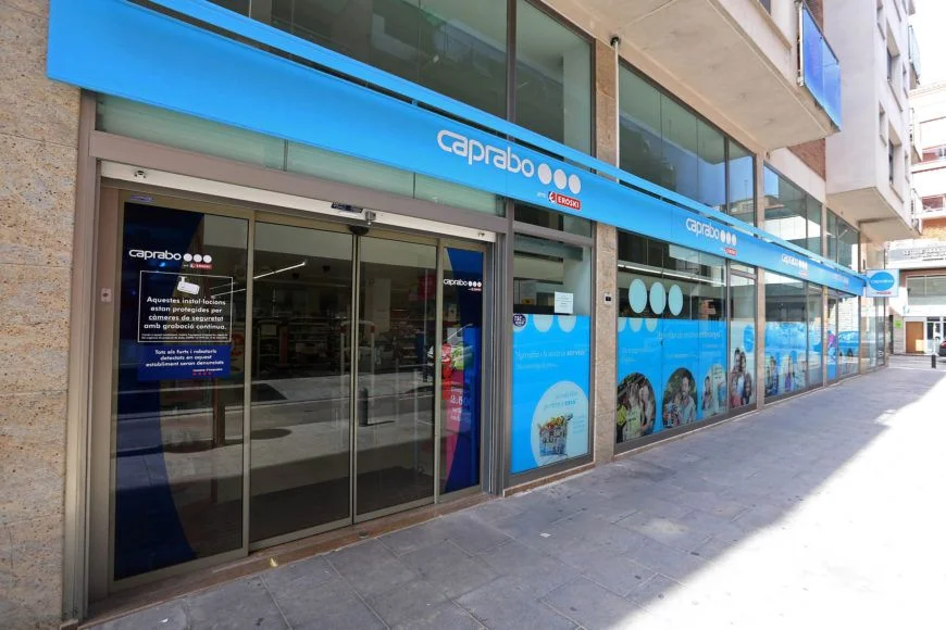 Caprabo abre un supermercado en Poble Sec (Barcelona)